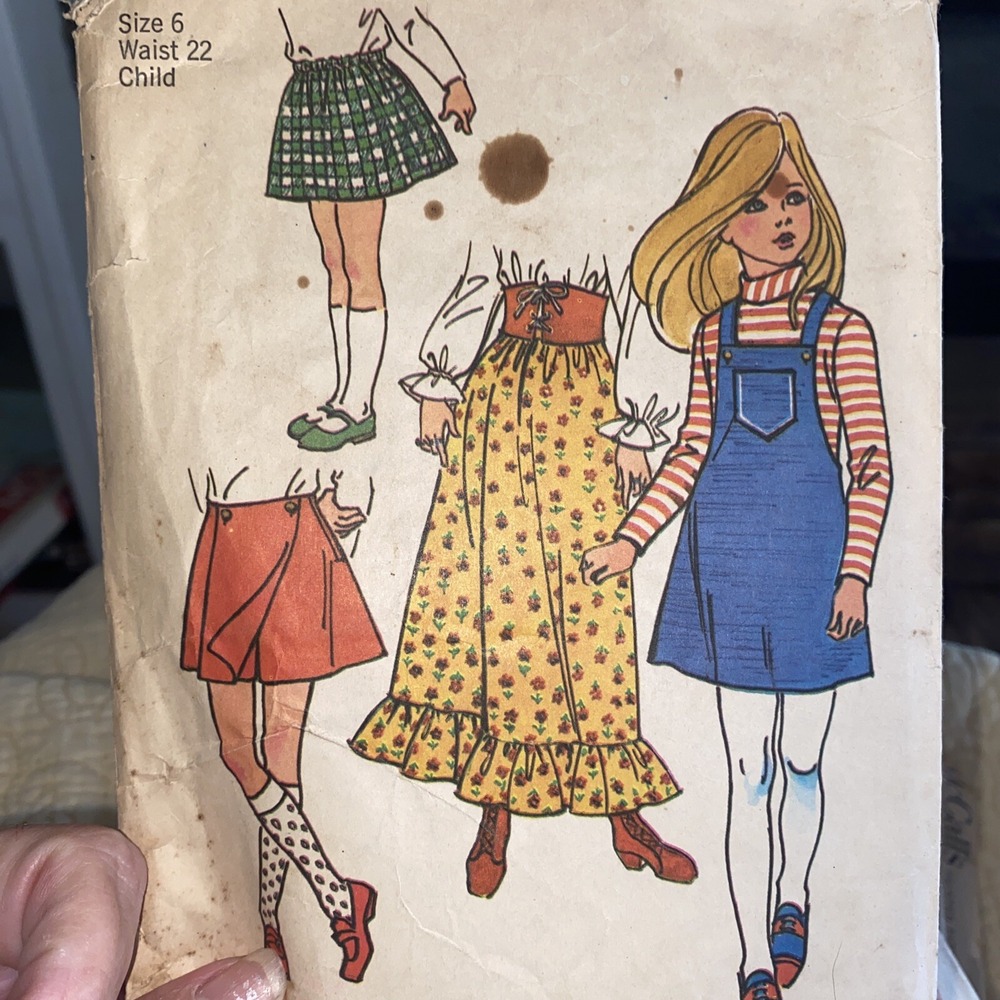 Vintage Simplicity Girls Skirt Pantskirt Jumper Sewing Pattern 9479 Size 6 Cut